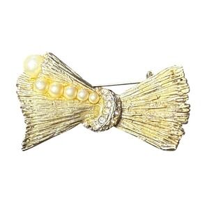 Bow Brooch‎ Faux Pearl Rhinestone Gold Tone Vintage Costume Jewelry